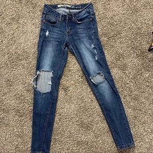 dark wash ripped jegging